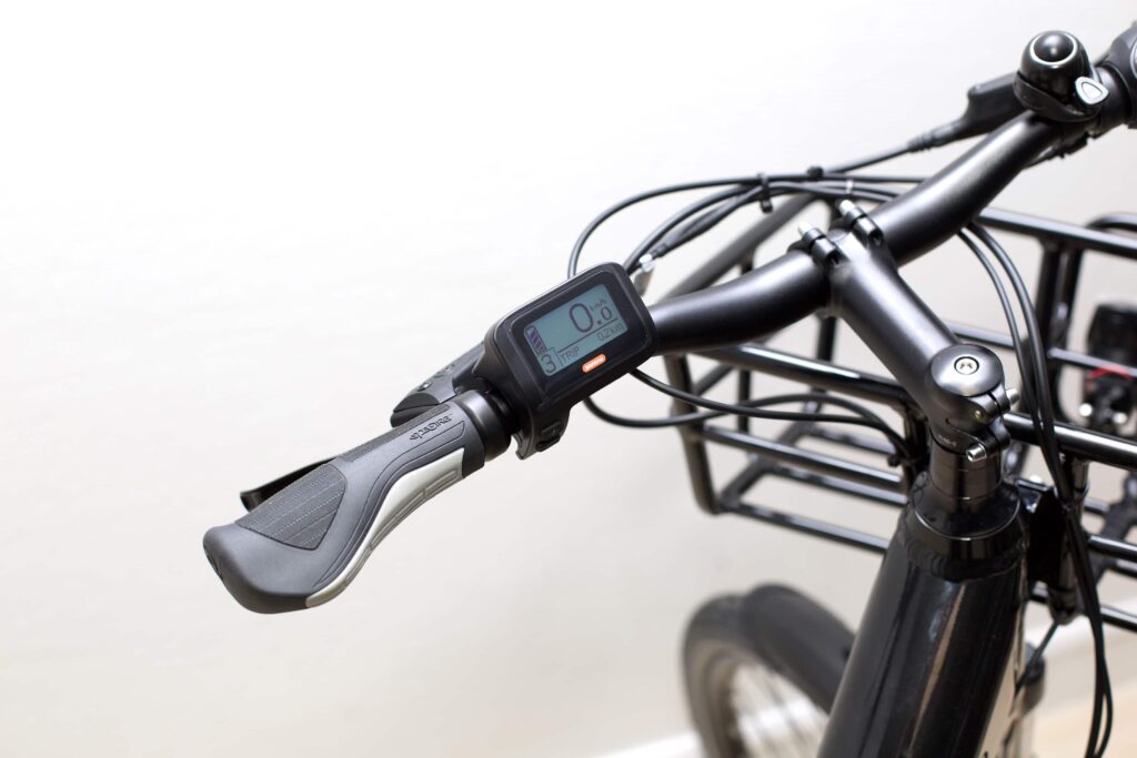 easycity poste pilotage gauche