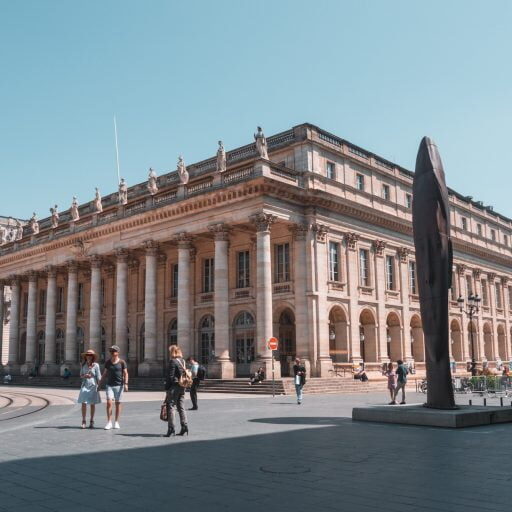 Place Bordeaux vélo tourisme Louer vélo électrique à Bordeaux